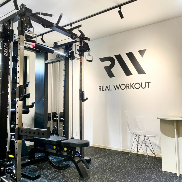 REAL WORKOUT 白金台店 の店舗写真